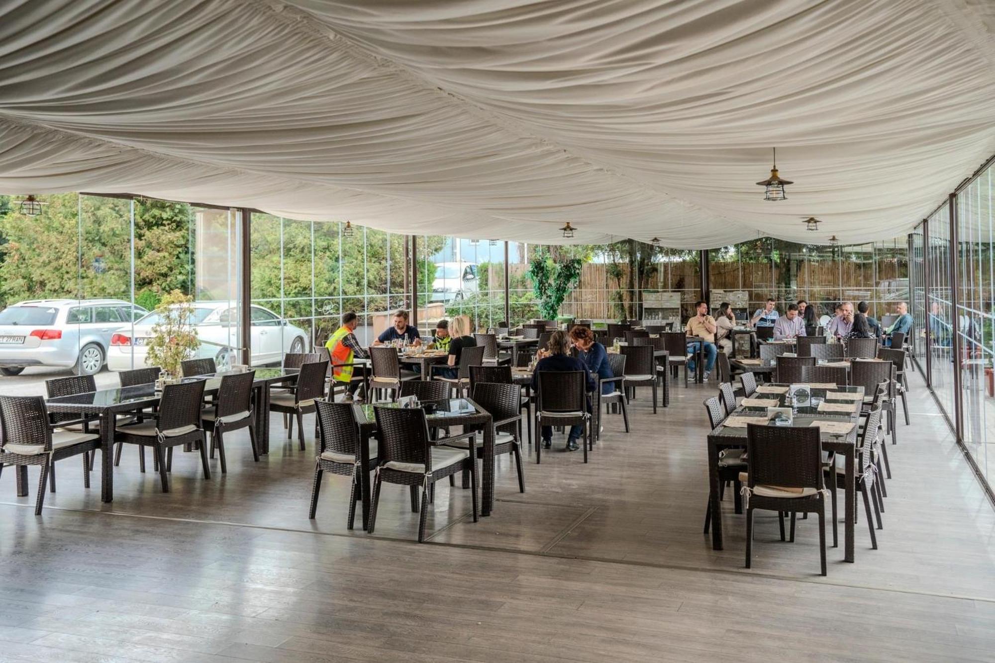 Hotel Emi Mihail Kogalniceanu Luaran gambar