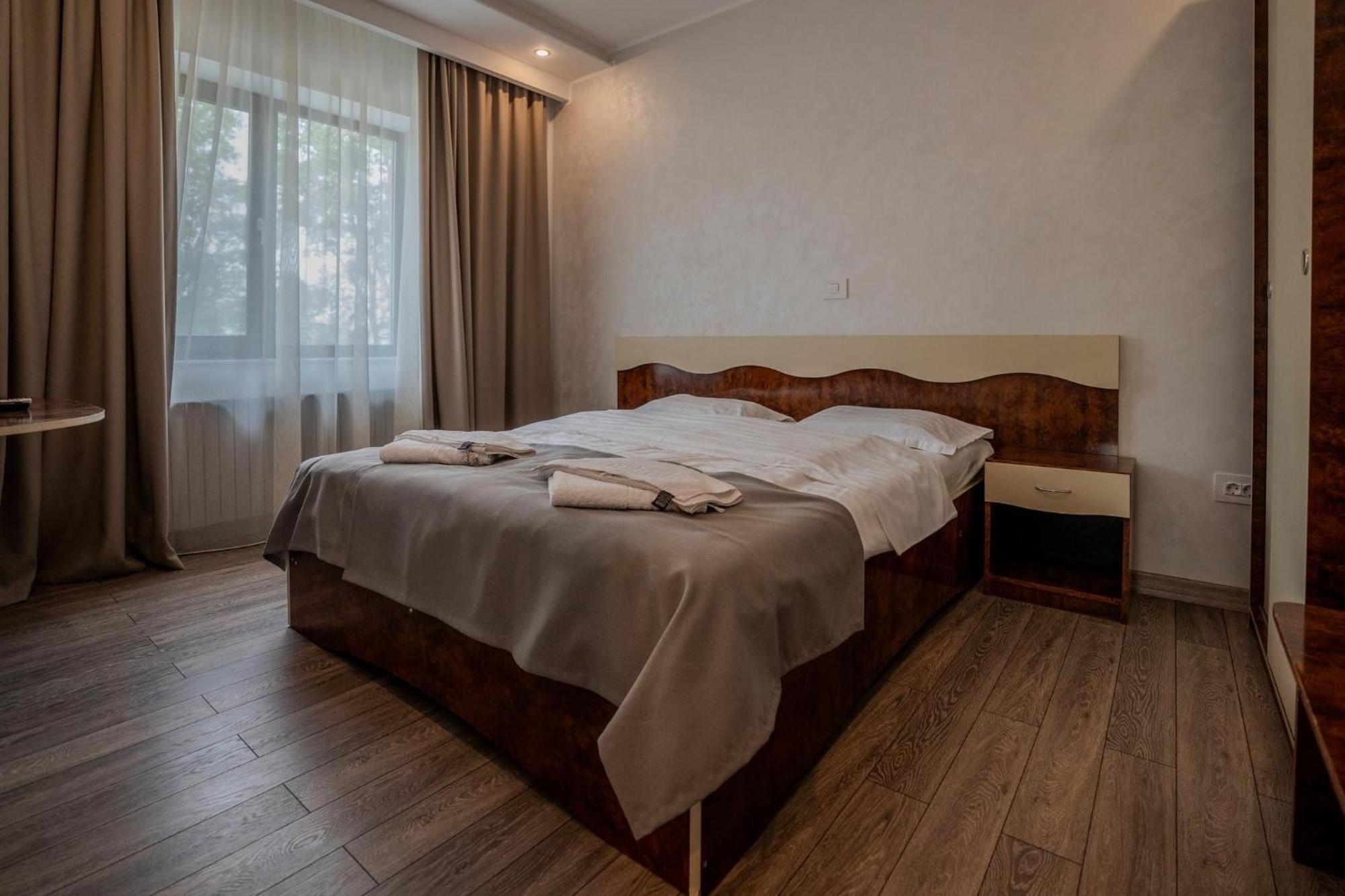 Hotel Emi Mihail Kogalniceanu Luaran gambar