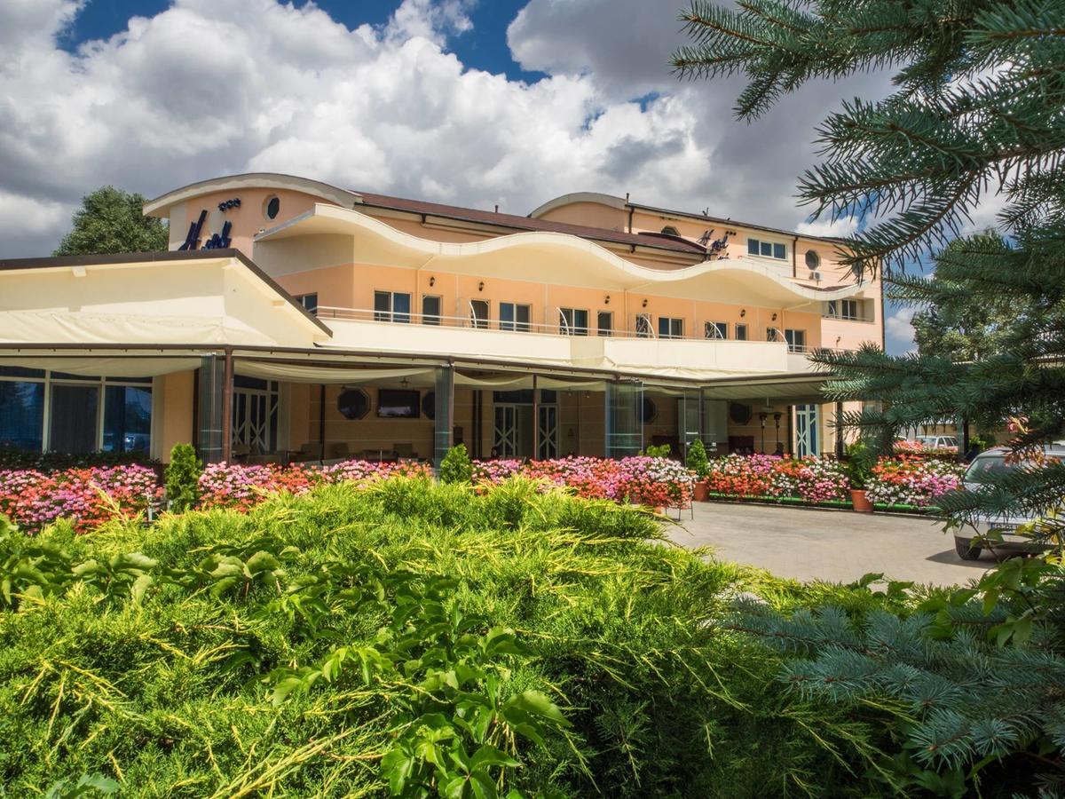 Hotel Emi Mihail Kogalniceanu Luaran gambar
